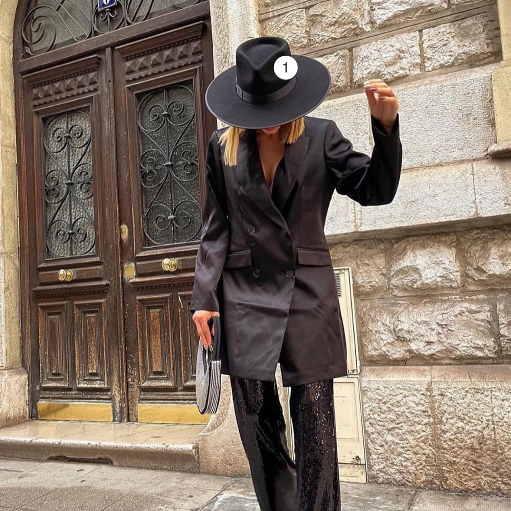 Lack of Color size small hat. Never been worn! Black 100% soft Australian wool